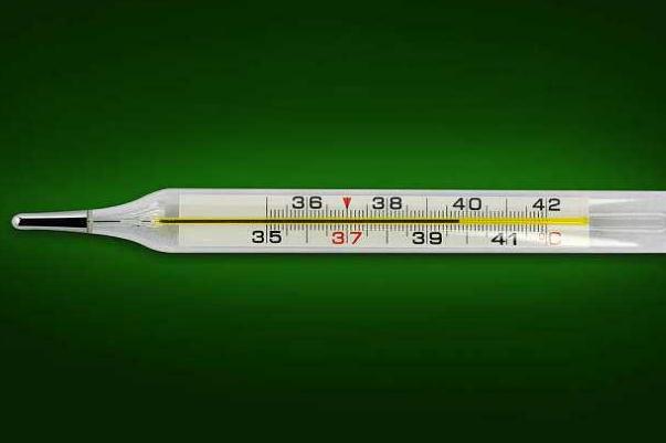體溫計會時間越長溫度越高嗎 體溫計會自己下降嗎