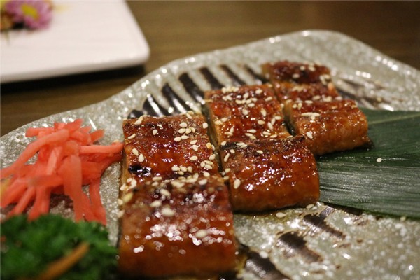 鰻魚是熱性還是涼性 鰻魚是魚類嗎