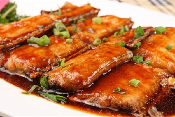 帶魚處理方法 帶魚的營(yíng)養(yǎng)價(jià)值及功效 帶魚處理方法 帶魚的營(yíng)養(yǎng)價(jià)值及功效