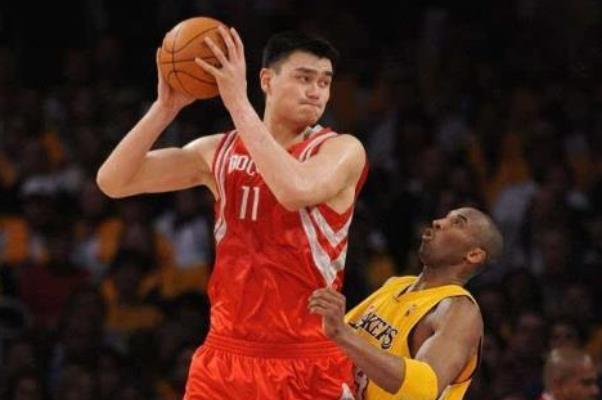 打籃球要幾個人上場 打籃球要注意些什么 打籃球要幾個人上場 打籃球要注意些什么