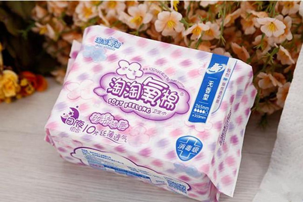 衛(wèi)生巾是網(wǎng)面好還是棉的好 網(wǎng)面和棉質(zhì)衛(wèi)生巾有什么區(qū)別 衛(wèi)生巾是網(wǎng)面好還是棉的好 網(wǎng)面和棉質(zhì)衛(wèi)生巾有什么區(qū)別