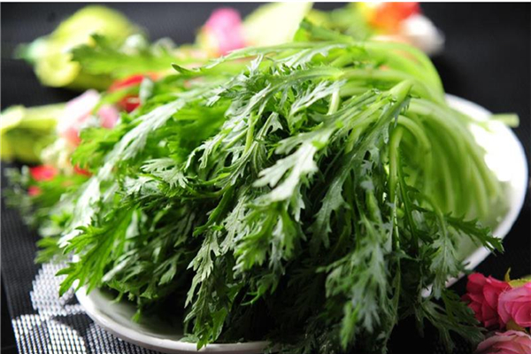 茼蒿適合多大寶寶吃 茼蒿做輔食可以嗎 茼蒿適合多大寶寶吃 茼蒿做輔食可以嗎