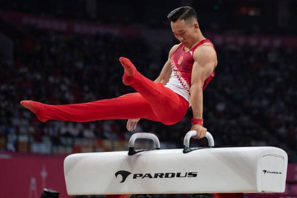 體操運動員手上抹的是什么粉 體操運動有哪些項目 體操運動員手上抹的是什么粉 體操運動有哪些項目