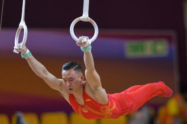 體操運動員手上抹的是什么粉 體操運動有哪些項目 體操運動員手上抹的是什么粉 體操運動有哪些項目