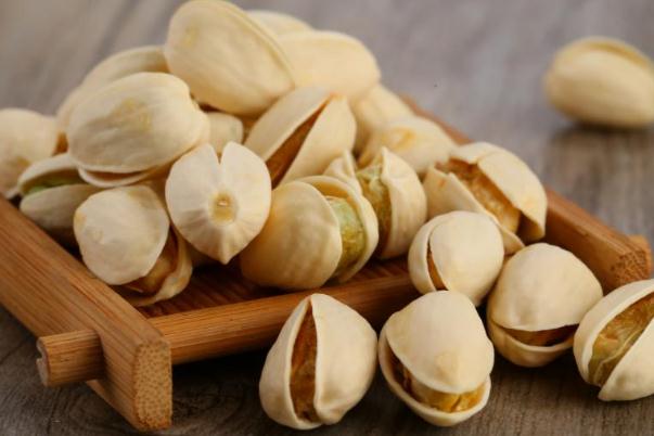 開心果的熱量高不高 開心果的營養(yǎng)成分 開心果的熱量高不高 開心果的營養(yǎng)成分