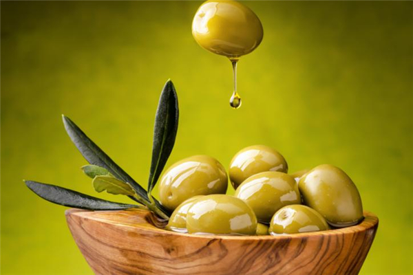 橄欖油買初榨的還是精榨的 橄欖油買什么牌子的好 橄欖油買初榨的還是精榨的 橄欖油買什么牌子的好