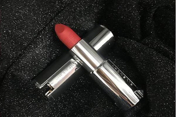 紀(jì)梵?？诩t最火色號(hào) 紀(jì)梵?？诩t的寓意