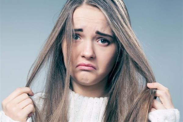 頭發(fā)護(hù)理有哪些項(xiàng)目 頭發(fā)護(hù)理到底有沒有用 頭發(fā)護(hù)理有哪些項(xiàng)目 頭發(fā)護(hù)理到底有沒有用