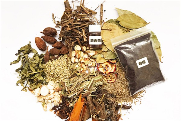 藥酒喝多少見效 藥酒喝了口干怎么回事 藥酒喝多少見效 藥酒喝了口干怎么回事