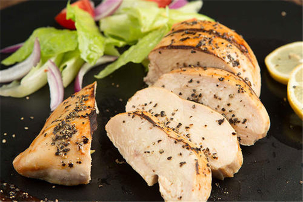 雞胸肉要腌制多久 雞胸肉腌制方法 雞胸肉要腌制多久 雞胸肉腌制方法