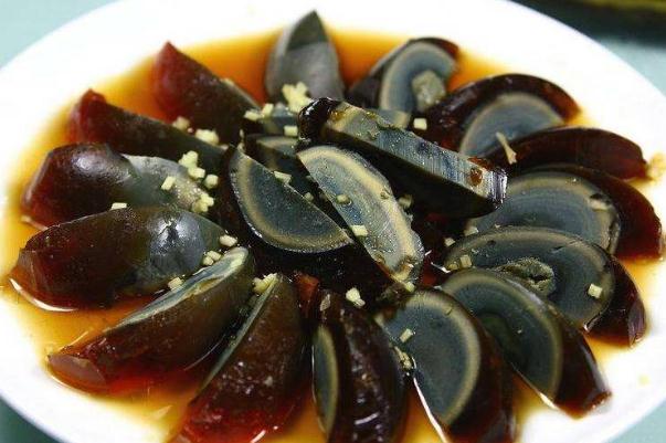 皮蛋有害身體健康嗎 皮蛋當(dāng)中真的重金屬超標嗎