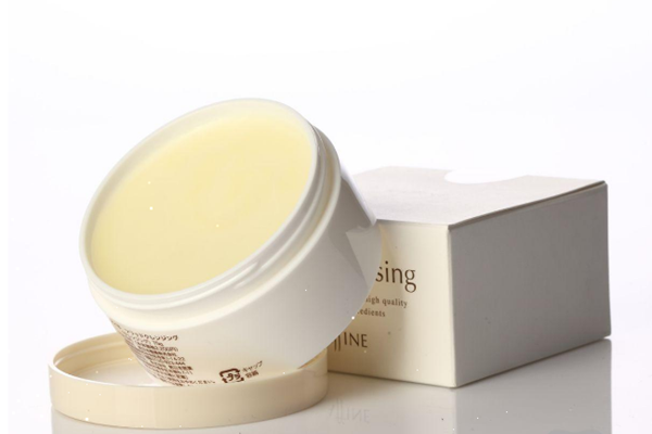 卸妝膏好不好用 卸妝膏是怎么用的 卸妝膏好不好用 卸妝膏是怎么用的