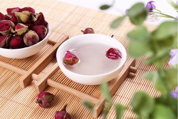 玫瑰花茶能否長期飲用 玫瑰花茶能否緩解痛經(jīng) 玫瑰花茶能否長期飲用 玫瑰花茶能否緩解痛經(jīng)