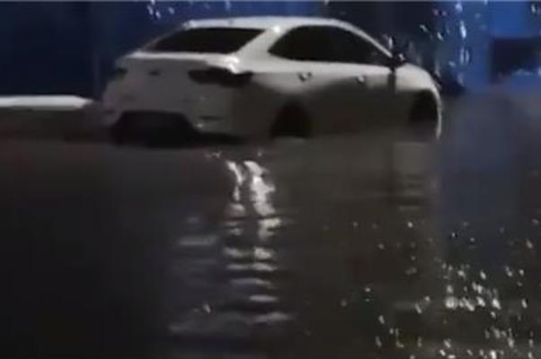 下暴雨會(huì)停電嗎 下暴雨對汽車有傷害嗎