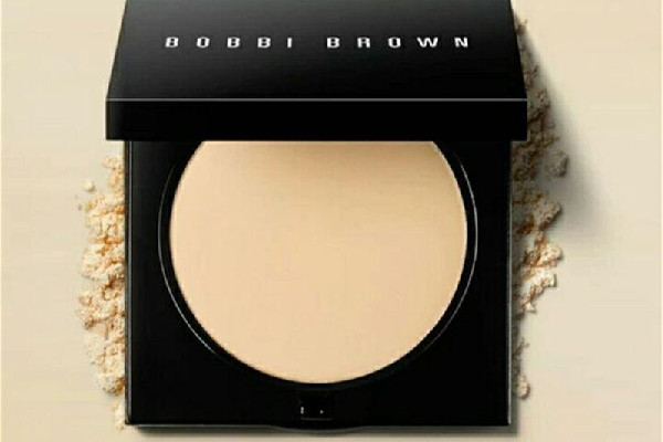 粉餅會卡粉嗎 粉餅卡粉是什么原因 粉餅會卡粉嗎 粉餅卡粉是什么原因