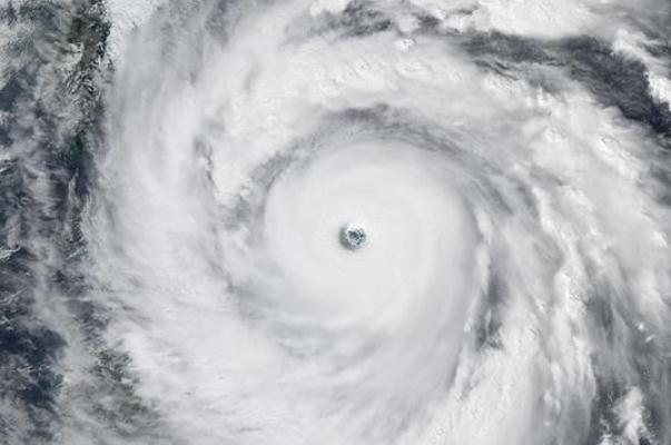 臺(tái)風(fēng)的預(yù)警信號(hào)分幾種 臺(tái)風(fēng)是氣旋還是反氣旋 臺(tái)風(fēng)的預(yù)警信號(hào)分幾種 臺(tái)風(fēng)是氣旋還是反氣旋