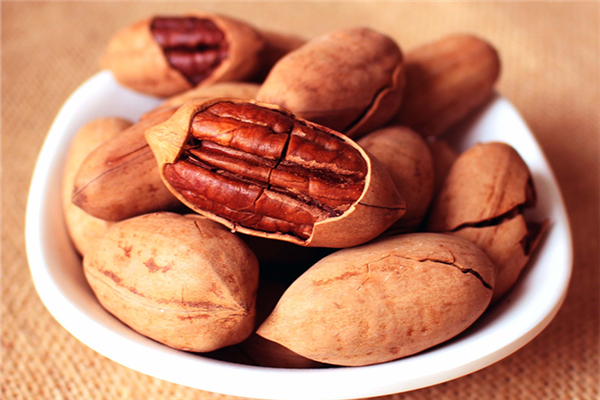 碧根果的熱量是多少大卡 碧根果一次吃幾個(gè)好 碧根果的熱量是多少大卡 碧根果一次吃幾個(gè)好