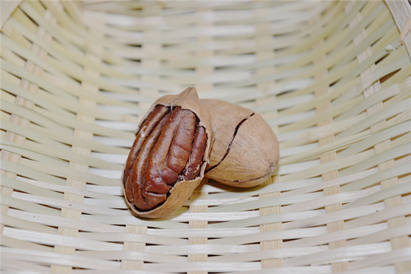 碧根果怎么好剝開(kāi) 碧根果剝殼技巧 碧根果怎么好剝開(kāi) 碧根果剝殼技巧