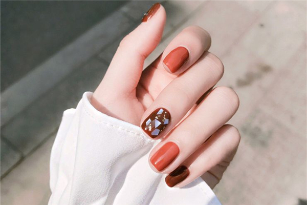 美甲會傷害指甲嗎 美甲會對身體造成哪些傷害 美甲會傷害指甲嗎 美甲會對身體造成哪些傷害