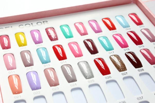 甲油膠和指甲油有什么區(qū)別 甲油膠用什么卸除最好 甲油膠和指甲油有什么區(qū)別 甲油膠用什么卸除最好