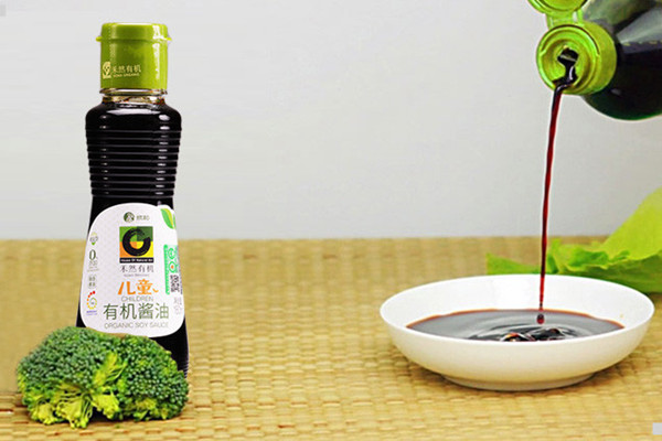 醬油有沉淀物能吃嗎 醬油有什么營養(yǎng)價(jià)值 醬油有沉淀物能吃嗎 醬油有什么營養(yǎng)價(jià)值