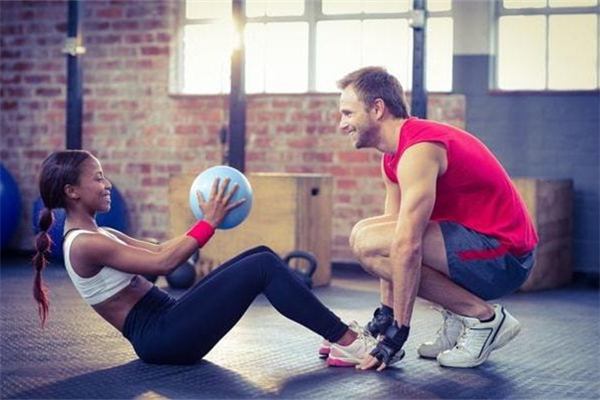 腹肌女生可以有嗎 腹肌女生要練多久 腹肌女生可以有嗎 腹肌女生要練多久