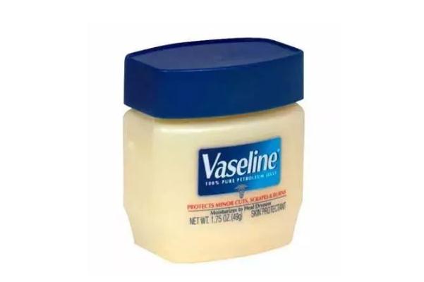 凡士林修護(hù)晶凍保質(zhì)期 凡士林修護(hù)晶凍過(guò)期了還能用嗎