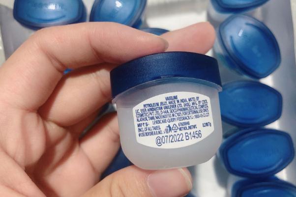 凡士林對人體有害嗎 凡士林對皮膚的作用與功效 凡士林對人體有害嗎 凡士林對皮膚的作用與功效