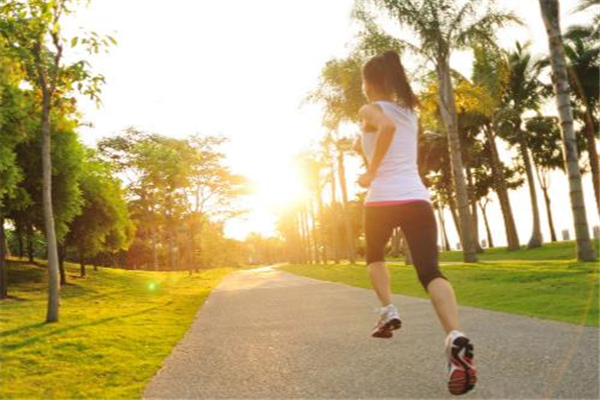 晨跑什么季節(jié)好 晨跑最佳時間是幾點(diǎn) 晨跑什么季節(jié)好 晨跑最佳時間是幾點(diǎn)