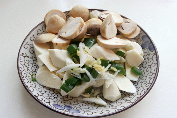 草菇能放冰箱嗎 草菇的保存方法 草菇能放冰箱嗎 草菇的保存方法