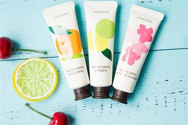 護手霜冬季凍保濕還是滋潤 冬季護手霜什么牌子的好 護手霜冬季凍保濕還是滋潤 冬季護手霜什么牌子的好