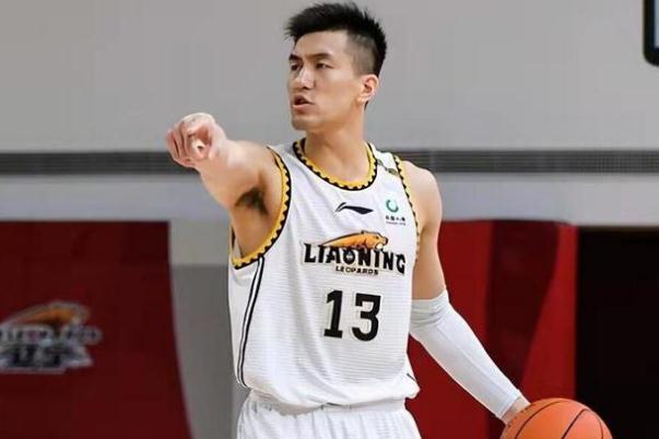 打籃球要準(zhǔn)備什么東西 打籃球要打多久 打籃球要準(zhǔn)備什么東西 打籃球要打多久