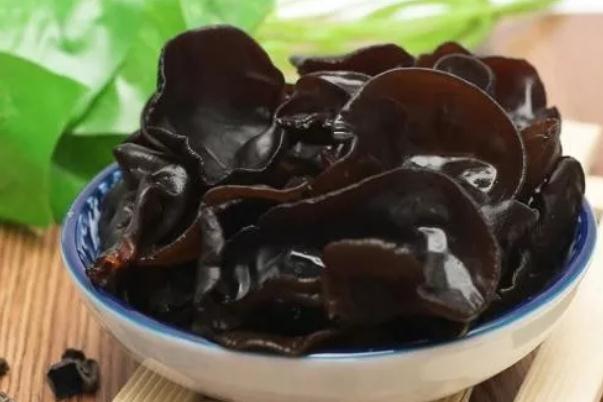 黑木耳煮熟隔夜能吃嗎 黑木耳怎么做才好吃 黑木耳煮熟隔夜能吃嗎 黑木耳怎么做才好吃