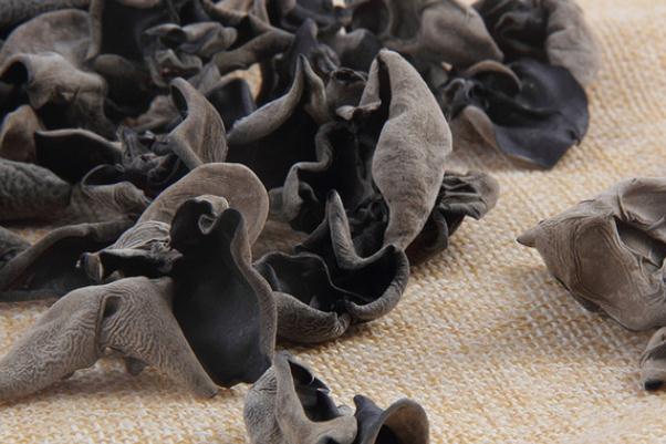 黑木耳會(huì)上火嗎 黑木耳上火還是下火 黑木耳會(huì)上火嗎 黑木耳上火還是下火