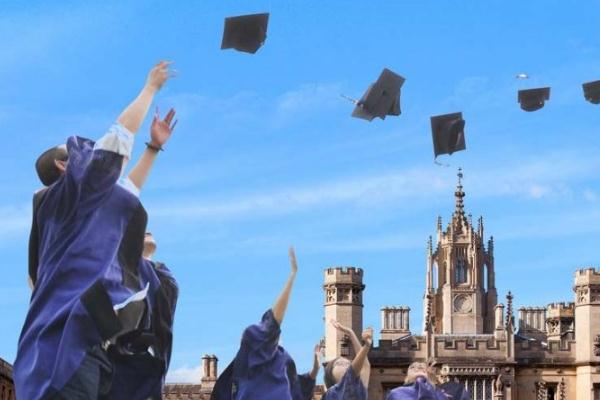 國外留學(xué)需要什么學(xué)歷 國外留學(xué)生活費一個月大概多少