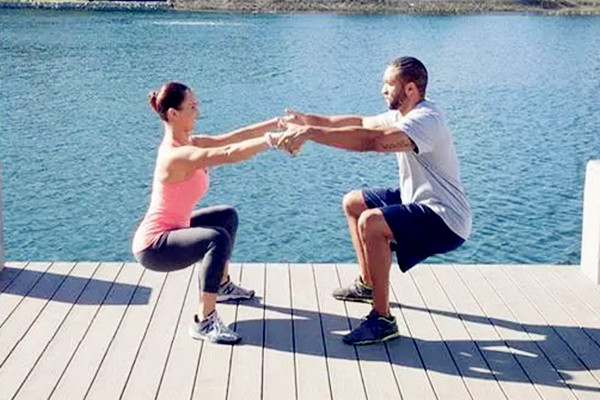 深蹲能天天練么 深蹲能提臀嗎 深蹲能天天練么 深蹲能提臀嗎