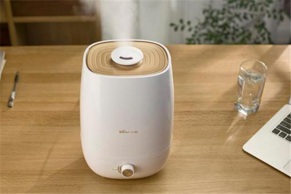 加濕器能直接對(duì)著臉吹嗎 加濕器放什么位置合適