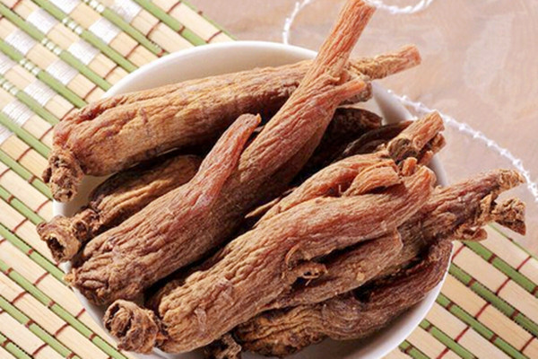 紅參什么時(shí)間吃好 紅參什么人不能吃 紅參什么時(shí)間吃好 紅參什么人不能吃