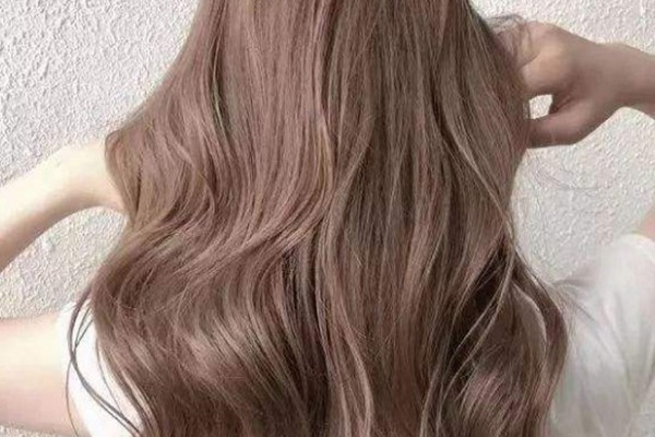 燙發(fā)會(huì)讓頭發(fā)變黃嗎 燙發(fā)會(huì)讓頭發(fā)變少嗎 燙發(fā)會(huì)讓頭發(fā)變黃嗎 燙發(fā)會(huì)讓頭發(fā)變少嗎