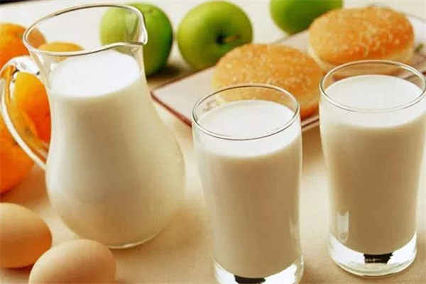 兒童牛奶和成人牛奶有啥區(qū)別 兒童牛奶和純牛奶哪個(gè)好 兒童牛奶和成人牛奶有啥區(qū)別 兒童牛奶和純牛奶哪個(gè)好