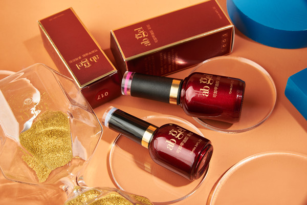 灰指甲能涂指甲油嗎 指甲油會導(dǎo)致灰指甲嗎