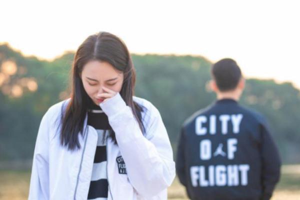 情侶冷戰(zhàn)可以持續(xù)多久 情侶冷淡期怎么辦 情侶冷戰(zhàn)可以持續(xù)多久 情侶冷淡期怎么辦