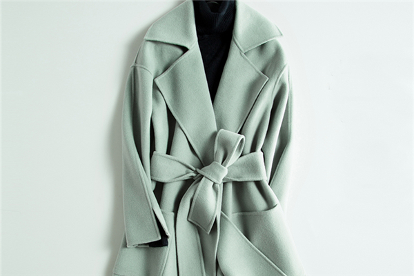 呢子大衣什么溫度穿 呢子大衣是厚點(diǎn)好還是薄點(diǎn)好 呢子大衣什么溫度穿 呢子大衣是厚點(diǎn)好還是薄點(diǎn)好