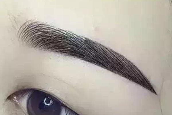 紋眉毛是手工紋好還是機(jī)器紋 紋眉毛是用針好還是用刀片好 紋眉毛是手工紋好還是機(jī)器紋 紋眉毛是用針好還是用刀片好