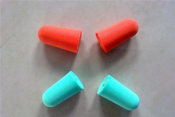 隔音耳塞有用嗎 隔音耳塞和隔音耳罩哪個好 隔音耳塞有用嗎 隔音耳塞和隔音耳罩哪個好