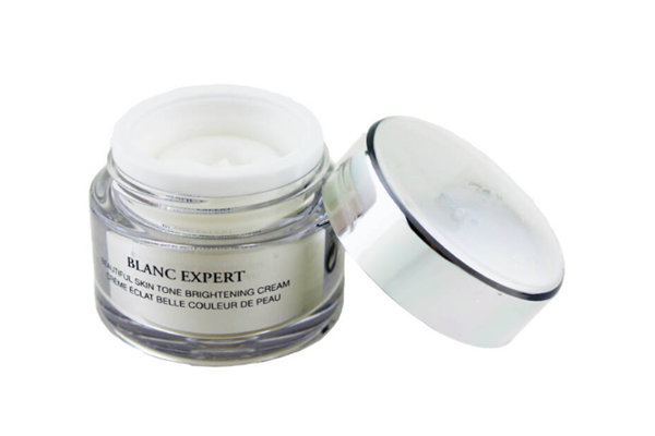 面霜可以當身體乳擦嗎 面霜跟身體乳有什么區(qū)別