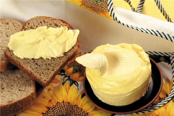 黃油放在冷藏還是冷凍 黃油放常溫會(huì)壞嗎 黃油放在冷藏還是冷凍 黃油放常溫會(huì)壞嗎