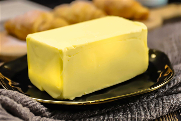 黃油打發(fā)至發(fā)白需要多久 黃油打發(fā)和不打發(fā)的區(qū)別 黃油打發(fā)至發(fā)白需要多久 黃油打發(fā)和不打發(fā)的區(qū)別