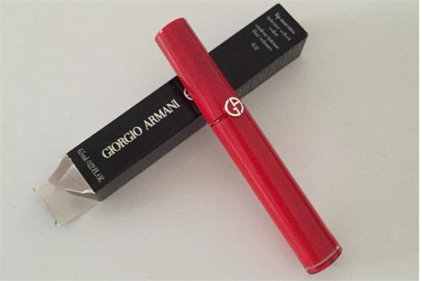 唇釉可以當潤唇膏用嗎 唇釉有滋潤嘴唇的作用嗎