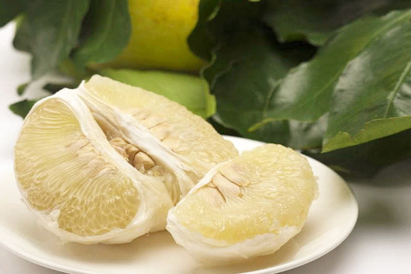 一天一個柚子可以嗎 柚子一天吃多少合適 一天一個柚子可以嗎 柚子一天吃多少合適